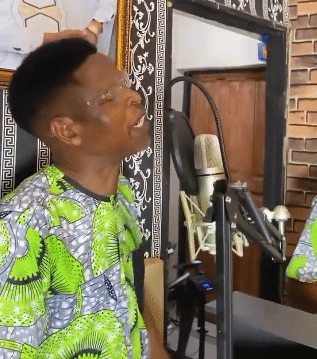 Outrage as Mohbad's father hits studio, mentions son's name 