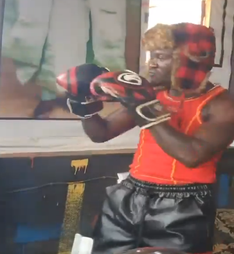 Portable warms up at the gym ahead of his boxing match with Speed Darlington