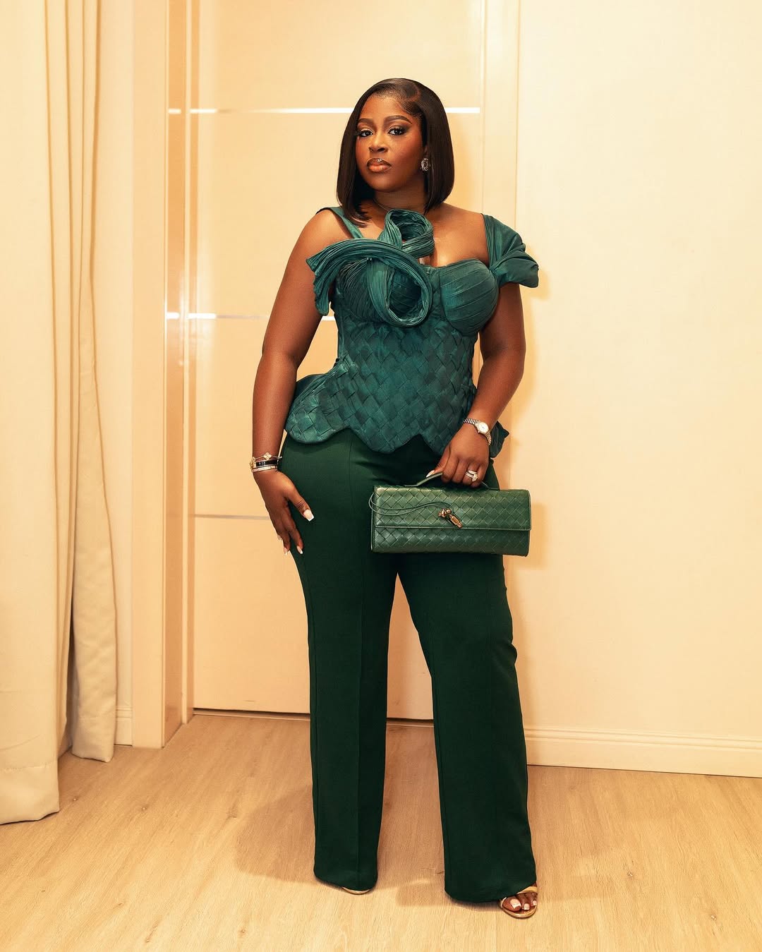 Yhemolee's wife drags her sales girls for reportedly stealing millions from her