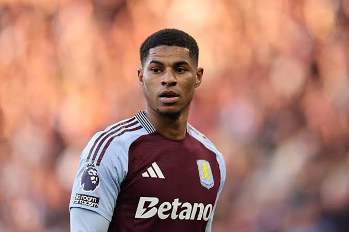 Barcelona intensify pursuit of Marcus Rashford after Deco meets agent in transfer talks