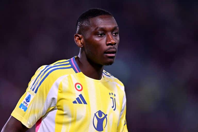 Chelsea join race for Kolo Muani as Juventus push to extend loan