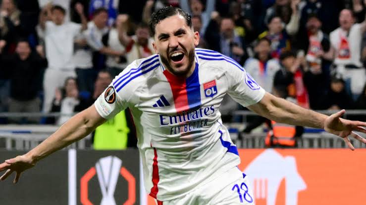 Rayan Cherki set for Manchester City switch after €40m agreement with Lyon