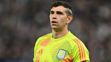Emiliano Martinez pushes for Manchester United switch