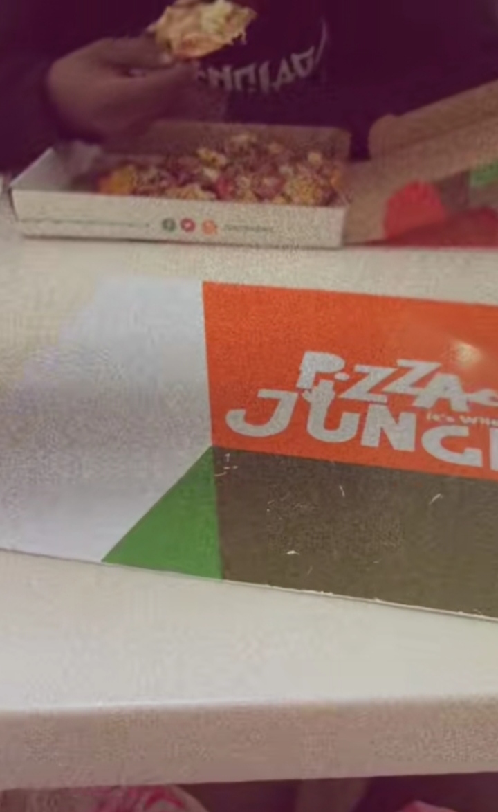 Lady rants after her date bought food for only himself