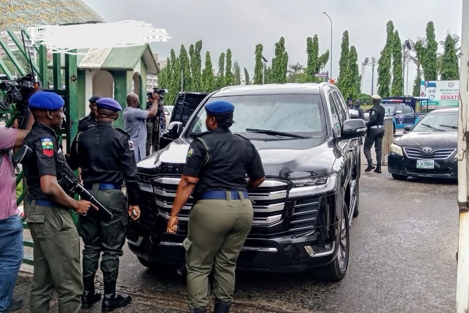 Natasha: “You’ll beg for protest support one day” - Aisha Yesufu blasts police over actions at NASS