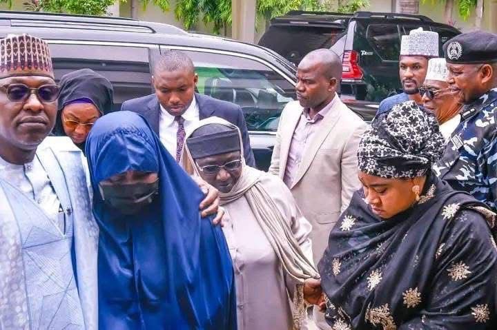 Bereaved Aisha Buhari leaves Daura, relocates to Kaduna with her family