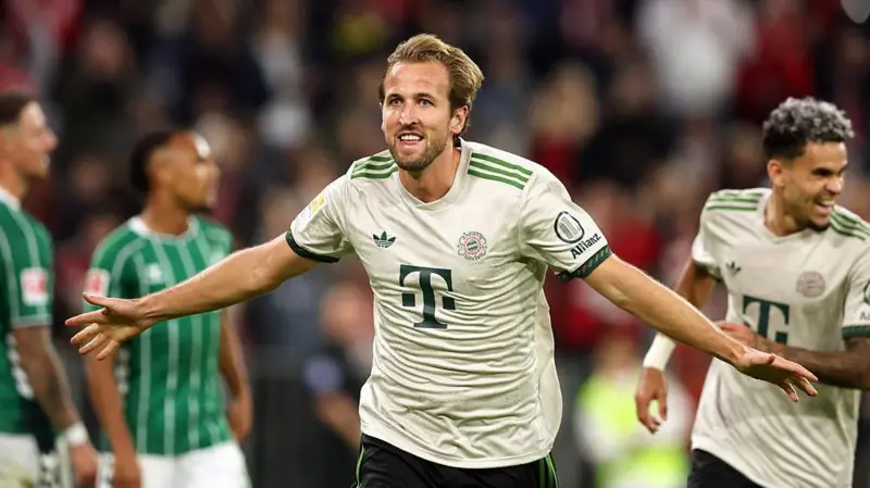 Kane reaches 100 goals for Bayern in record time