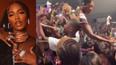 Man sings in overwhelming passion after Tiwa Savage gives him mic