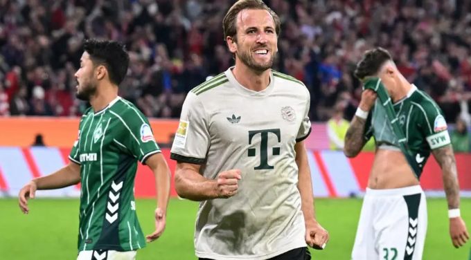 Kane reaches 100 goals for Bayern in record time