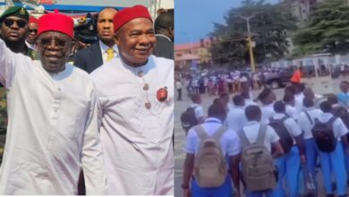 Primary & secondary school students gather on main road to welcome Tinubu in Imo State