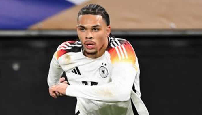 Eintracht Frankfurt chief defends Nnamdi Collins after German outlets treatment