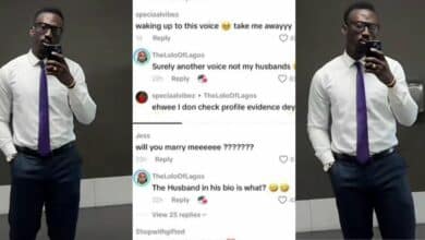 Woman storms husband's TikTok comment after ladies flirt over his sweet voice