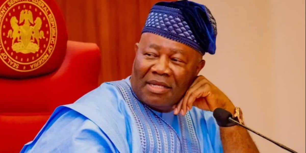 Akpabio recounts how he helped a man with ,000 after a mid-flight encounter