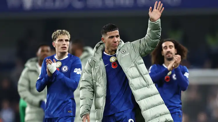 Enzo Fernandez withdraws from Argentina squad after admitting to long-term knee injury