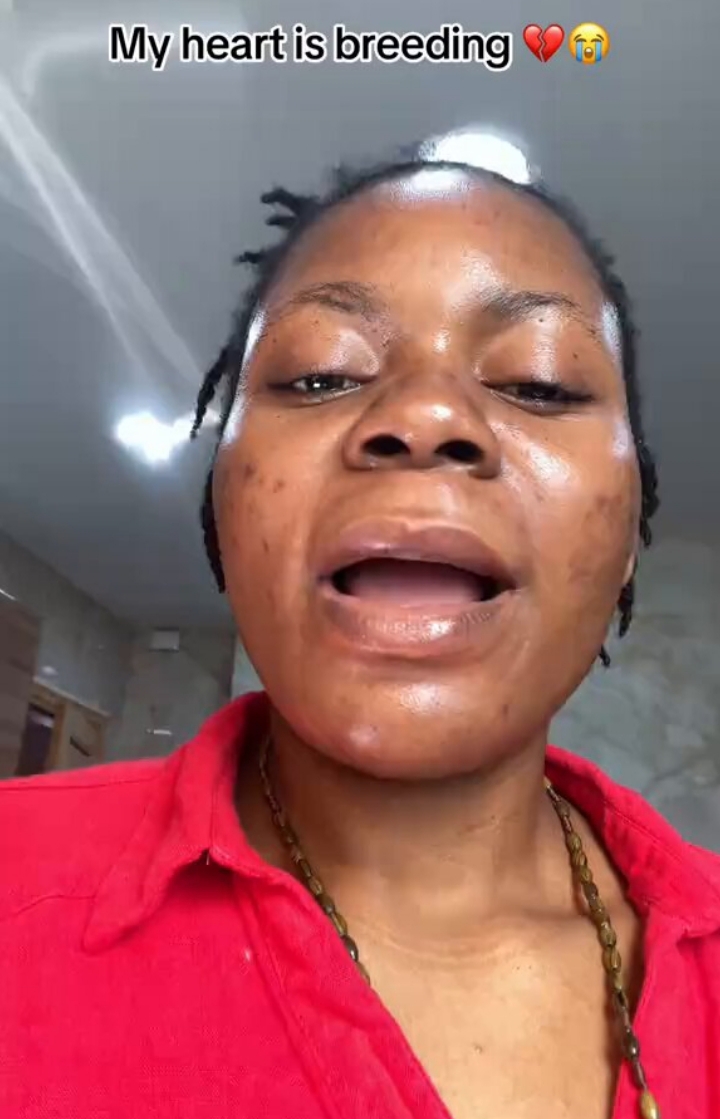 Lady laments as brother rejects N50k help, demands N500k–N1m because he believes she’s “working abroad”