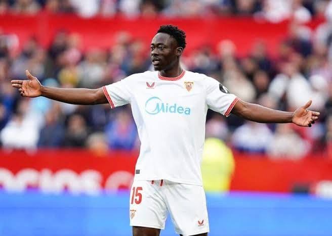 "I've learnt a lot from him" - Akor Adams lauds Arsenal legend influence at Sevilla