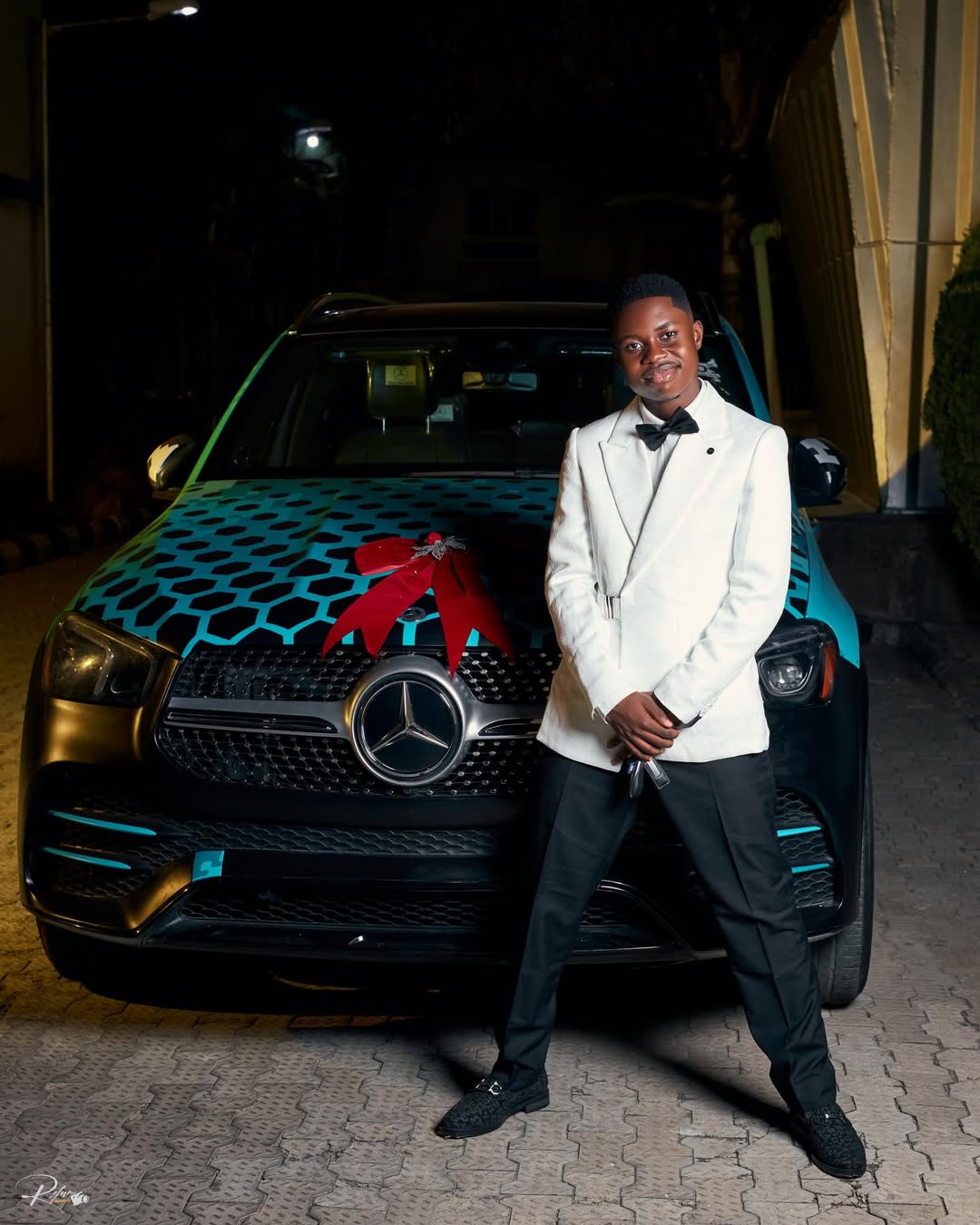 "Una get Benz?!" – Peller fires back at critics mocking his English