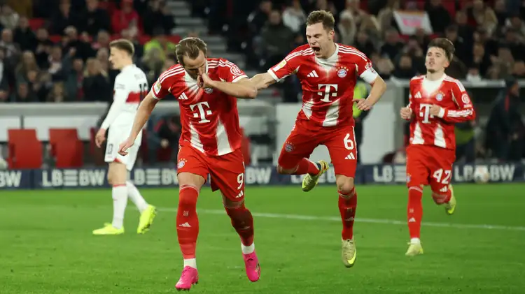 Bundesliga: Kane hat-trick off bench as Bayern destroy Stuttgart 5-0