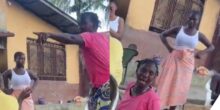 Mother breaks down after suspecting teenage daughter has a boyfriend