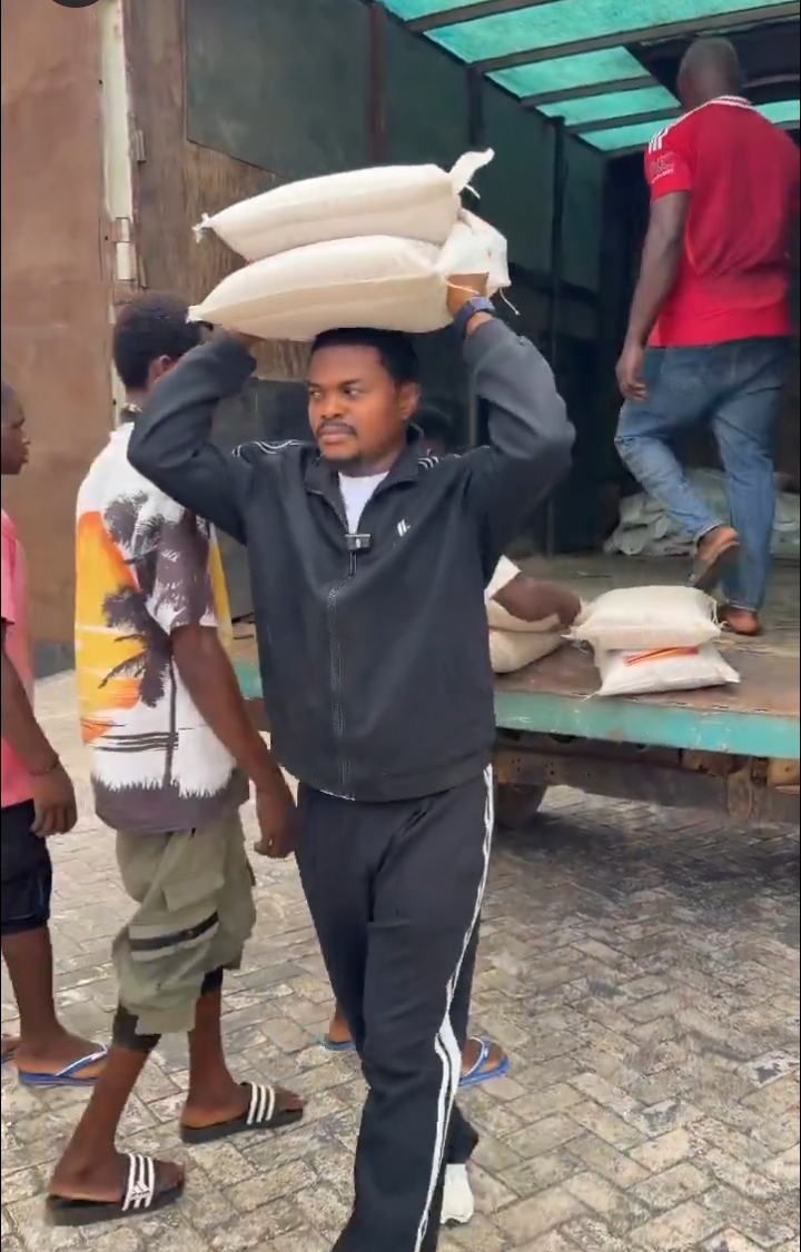 BLord buys 3,000 bags of rice to distribute