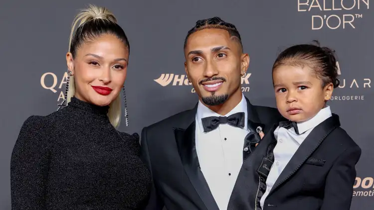 “Injustice” - Raphinha’s wife blasts FIFA XI snub