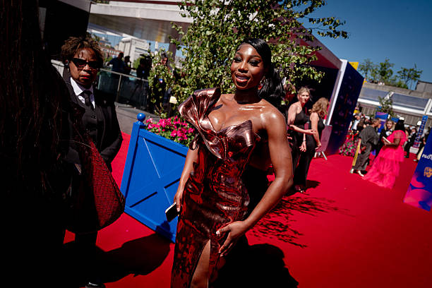 adeola-patronne-biography