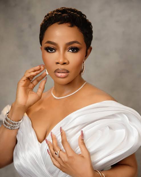 Toke makinwa cheating cheat 