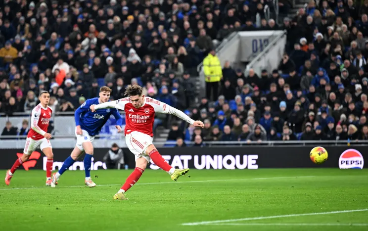 EPL: Arsenal reclaim top spot with hard-earned win at Everton