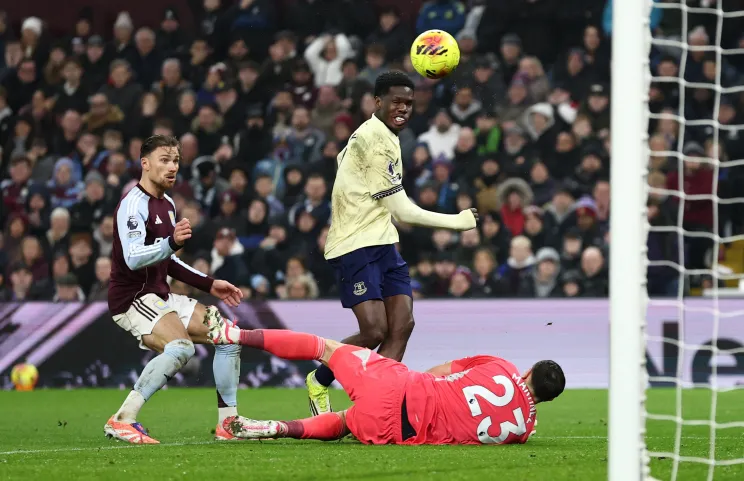 EPL: Everton upset Aston Villa to halt title push