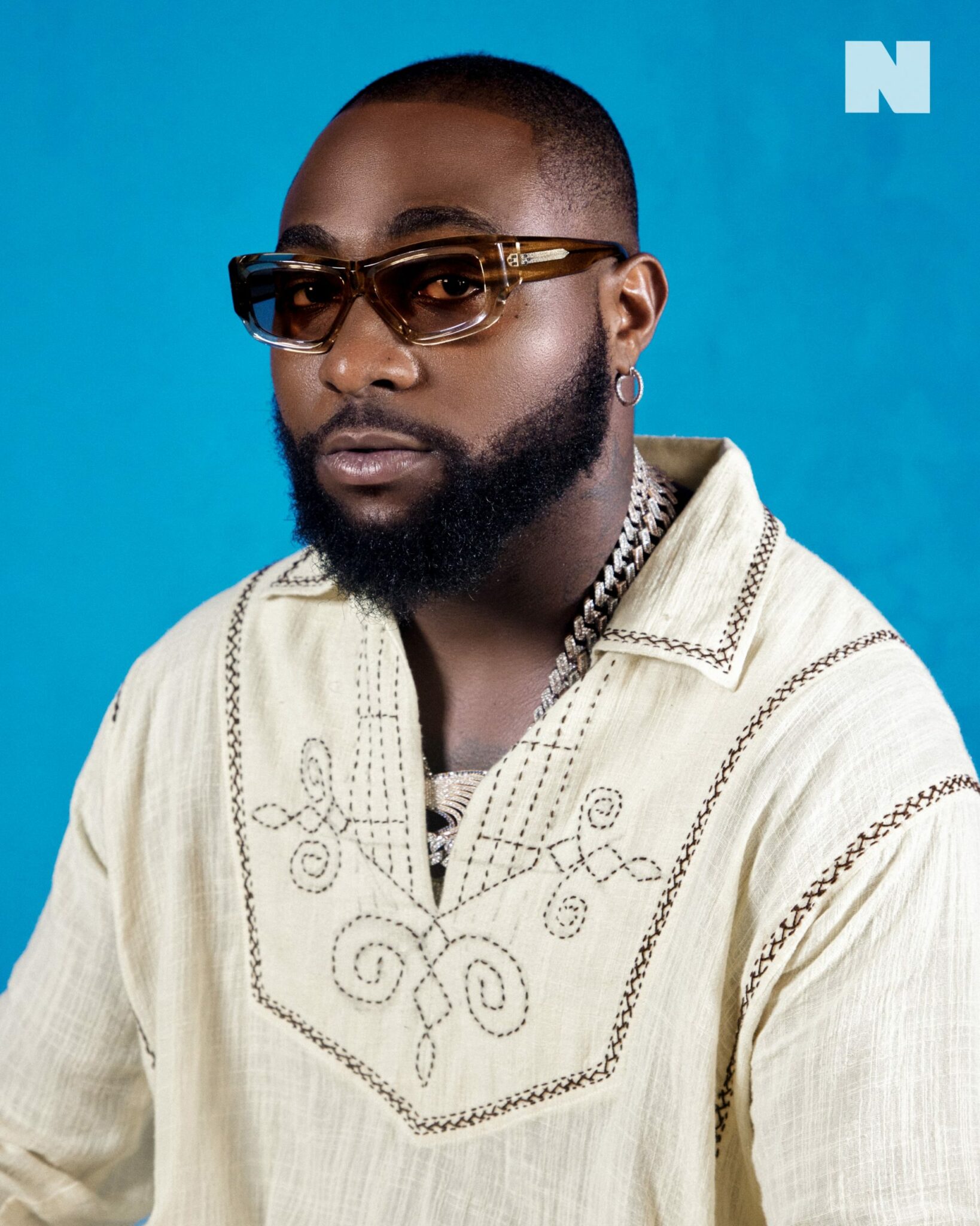 "I pray for him" – Nigerian mom passionately express admiration for Davido 