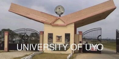 "Your father, your papa, I will never come to this class again until your exams" - Angry lecturer to his students in University of Uyo