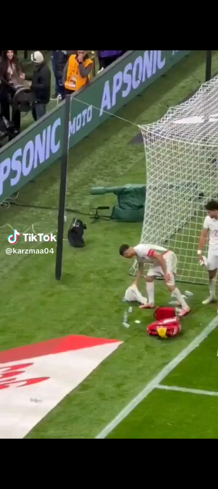 Hakimi bashed after towel incident with Mendy in chaotic AFCON 2025 final