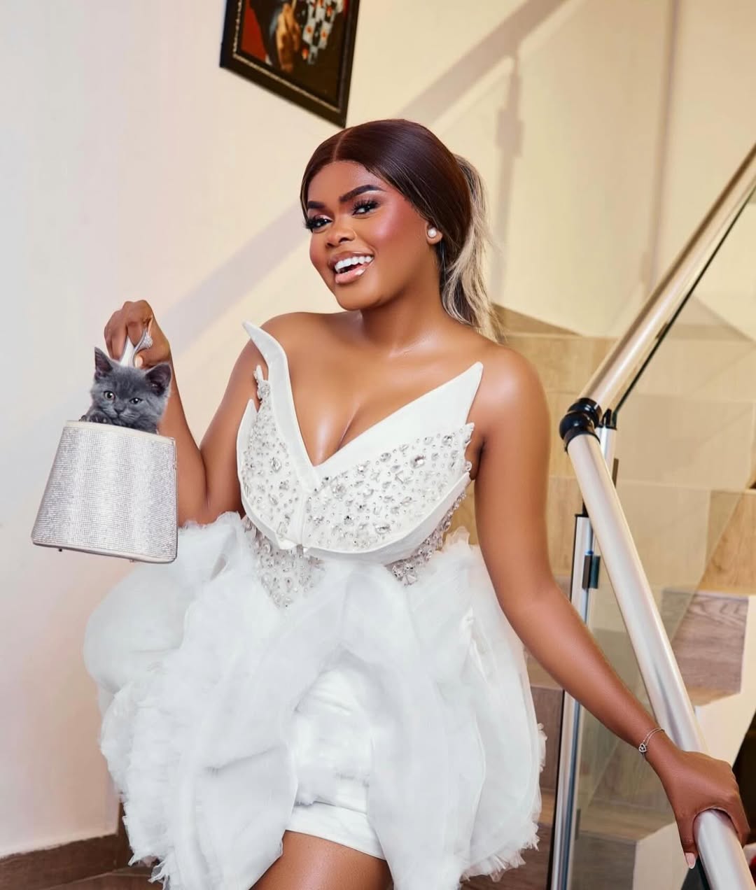 "I now have an anonymous man" – Jarvis informs Peller, he reacts