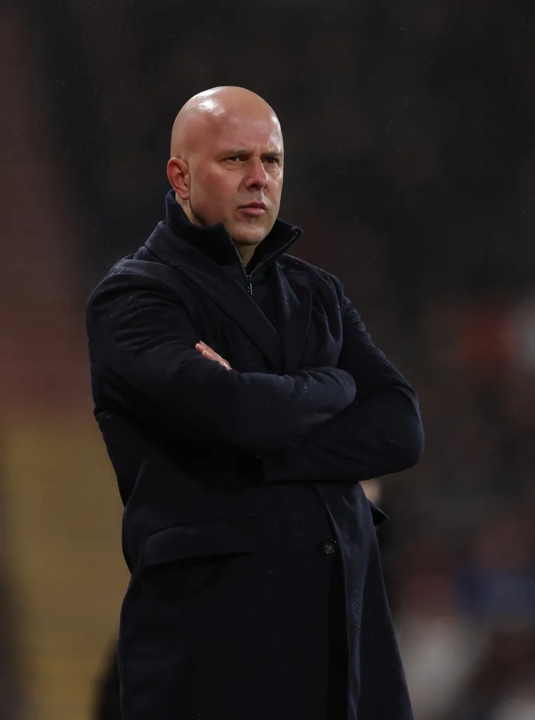 Carragher: Champions League failure would end Slot reign