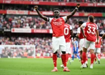 Leeds United vs Arsenal: Saka withdrawn late from line-up as Gunners confirm injury
