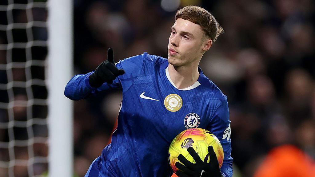 Chelsea rule out Palmer exit amid Man United links