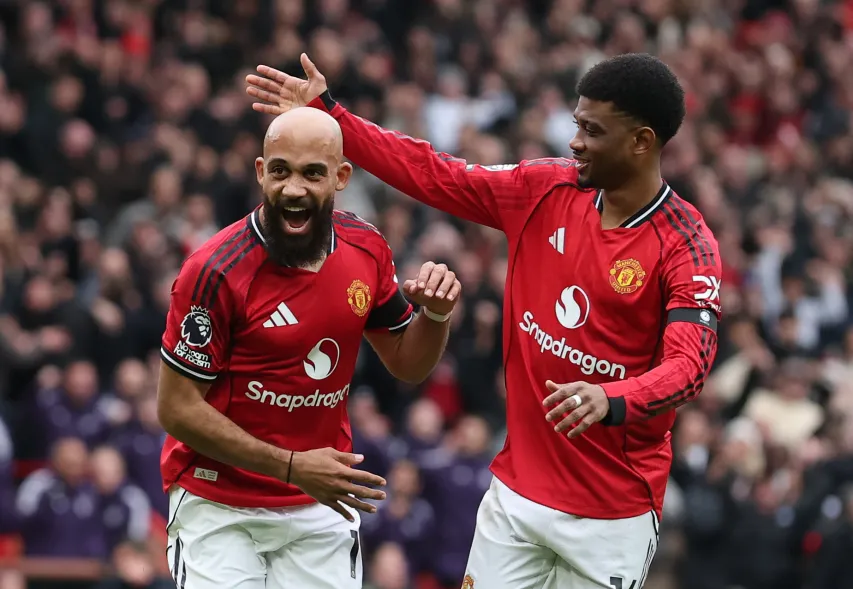 Fernandes, Mbeumo score as Man United win 10-man Tottenham