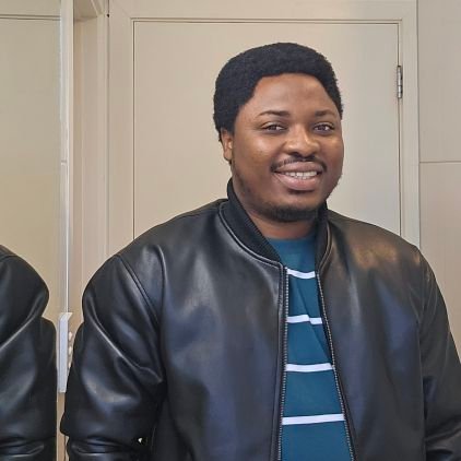 Man shares how girlfriend broke up with him for speaking against her loud prayers