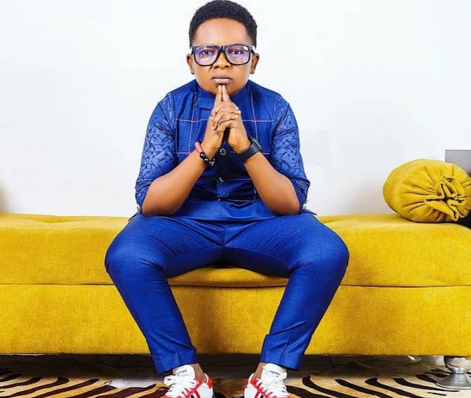 E-Money gifts actor, Chinedu Ikedieze ‘Akin’ a brand new SUV at his birthday party