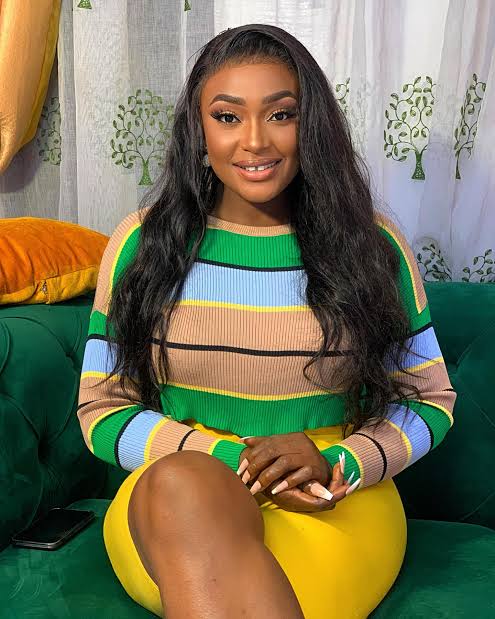 lizzy-gold-biography