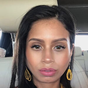 webcam-model-kriss0leoo-biography