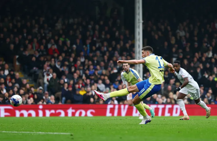 Chukwueze features as Fulham crash out of FA Cup after late Southampton penalty