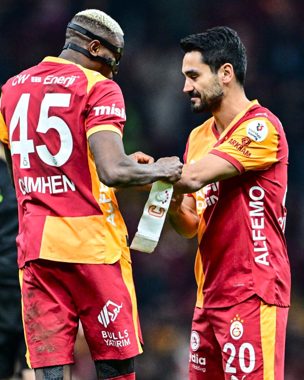 "Someone I respect very much" - Osimhen explains handing Gündogan armband in Gala win