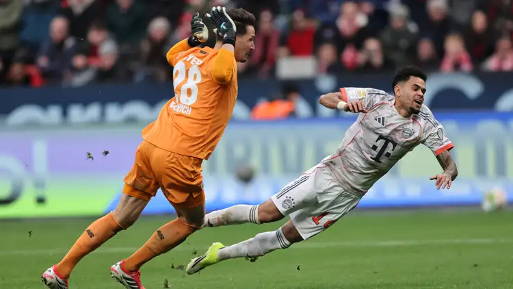 Bundesliga: Jackson, Diaz sent off in frantic Bayern draw vs Leverkusen