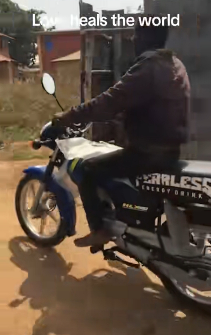 Viral kindness turns ₦1,500 dispute into motorcycle gift for Nigerian man