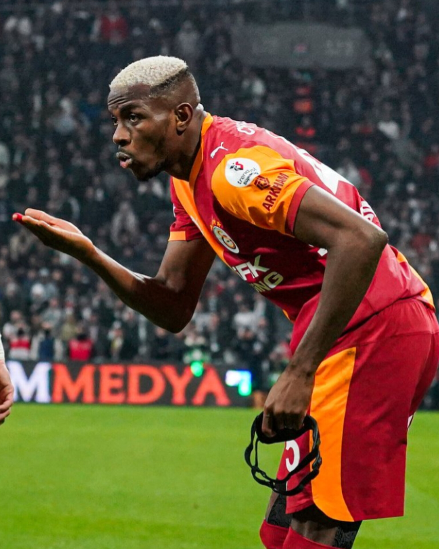 Osimhen header seals derby win for Galatasaray against Ndidi’s Besiktas