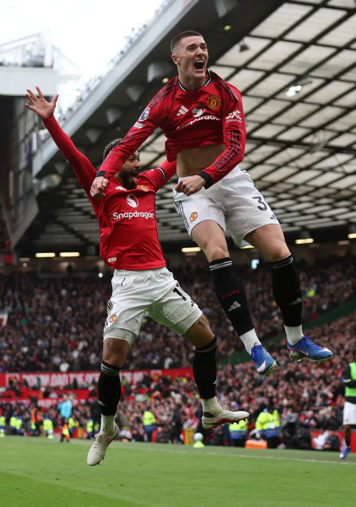 Cunha, Sesko seal late win for Man United vs Aston Villa