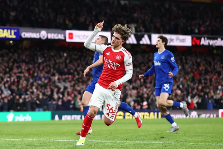 Dowman, 16, becomes Premier League youngest goal scorer in Arsenal statement win vs Everton