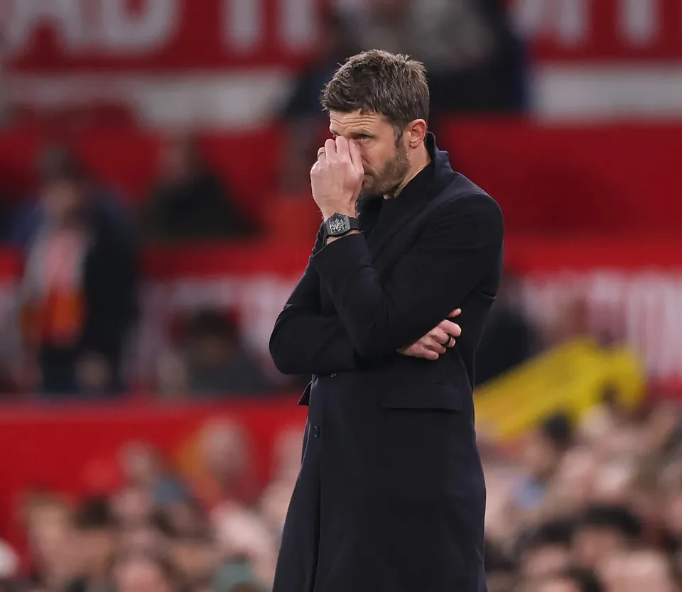 Carrick slams Martinez red card as 'one of worst decisions ever'