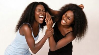 "My friend came to fight me after I refused to cover up her cheating on her husband" — Woman reveals